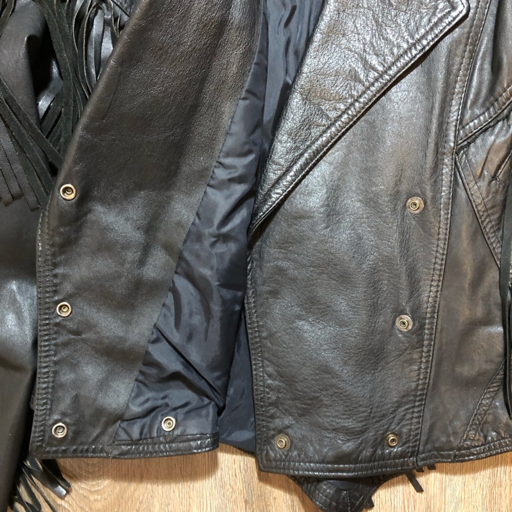 Vintage 70’s Cropped Leather Fringed Jacket - Picture 12 of 17